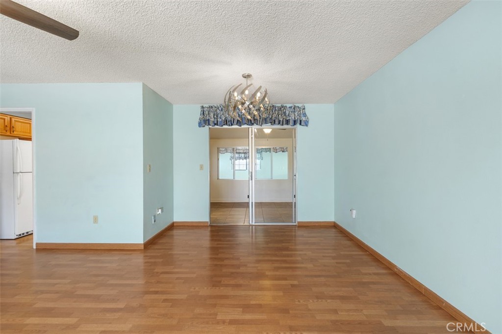 25785 Whitman Road Menifee, CA 92586 - Photo 5 of 23 Living Room/Dining Room