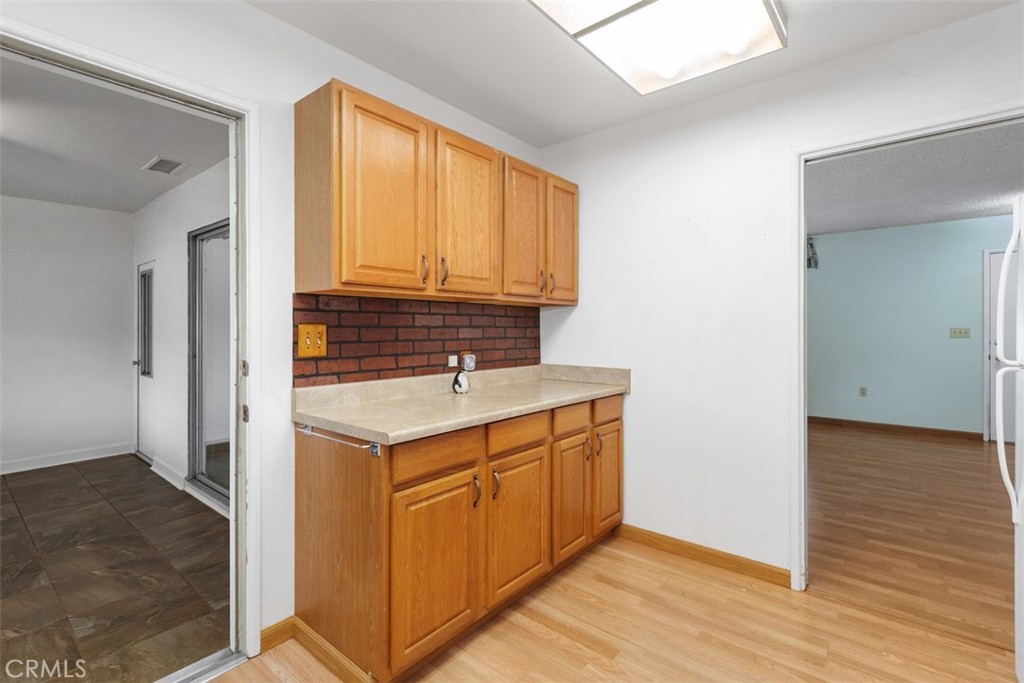 25785 Whitman Road Menifee, CA 92586 - Photo 9 of 23 Kitchen