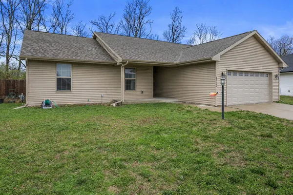 $285,000 | 2507 North Fairfield Drive, Urbana, IL 61802