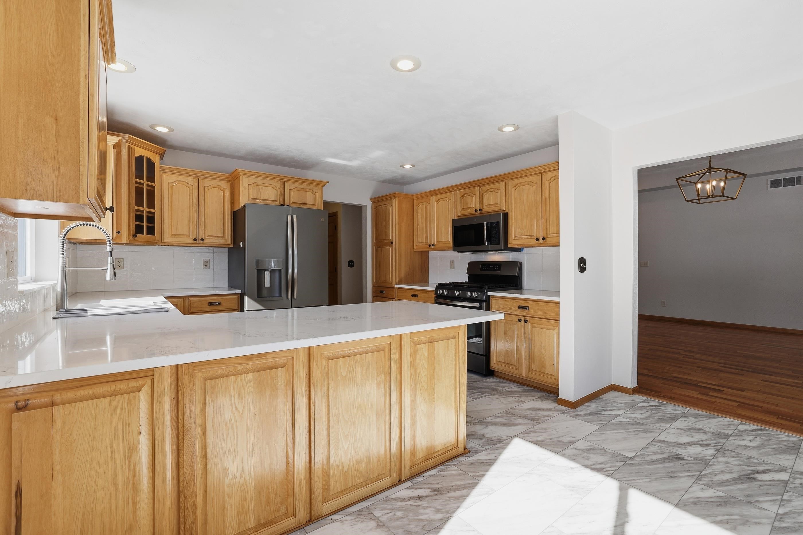 1547 Foxfire Court Waupaca, WI 54981 - Photo 15 of 70