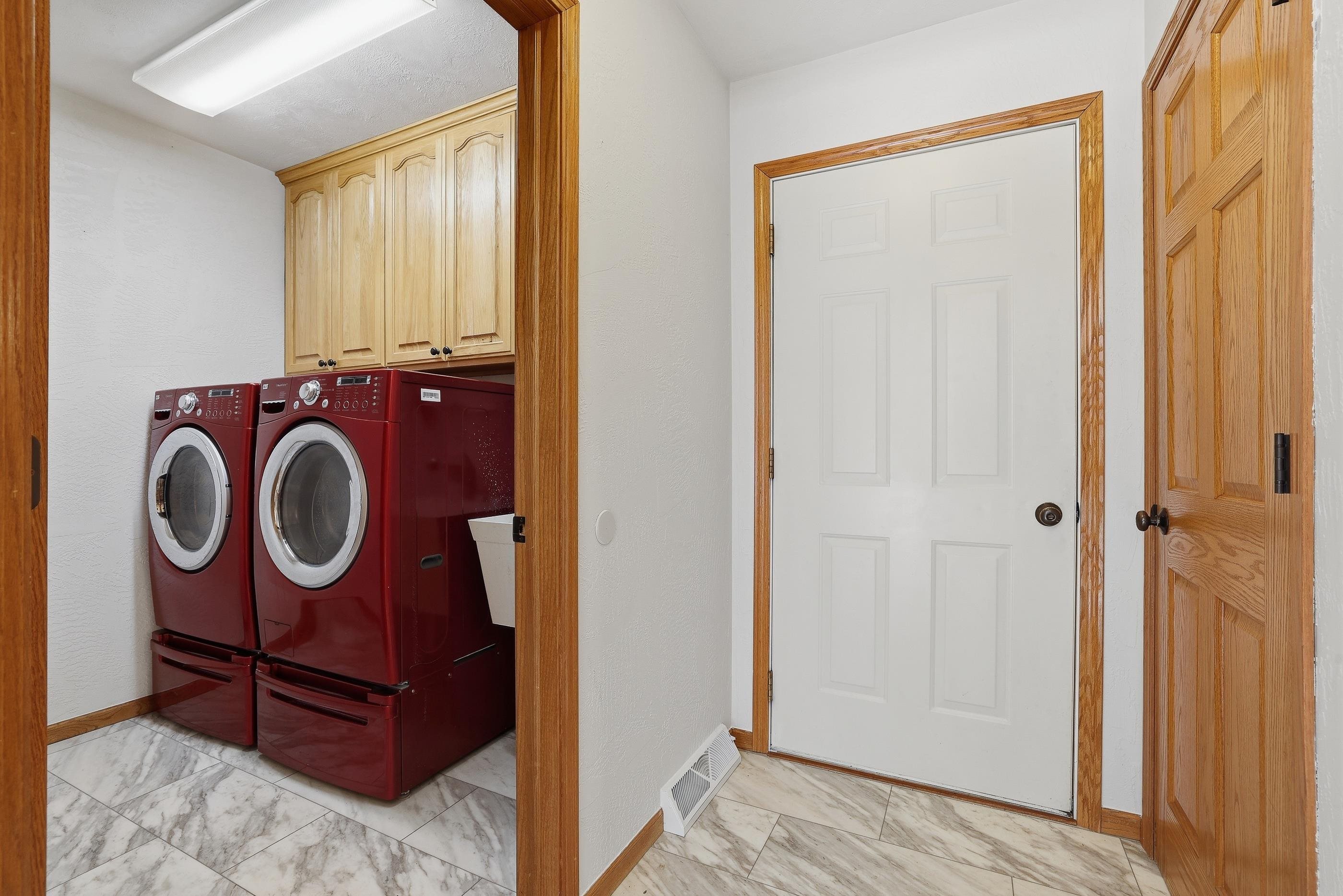 1547 Foxfire Court Waupaca, WI 54981 - Photo 20 of 70