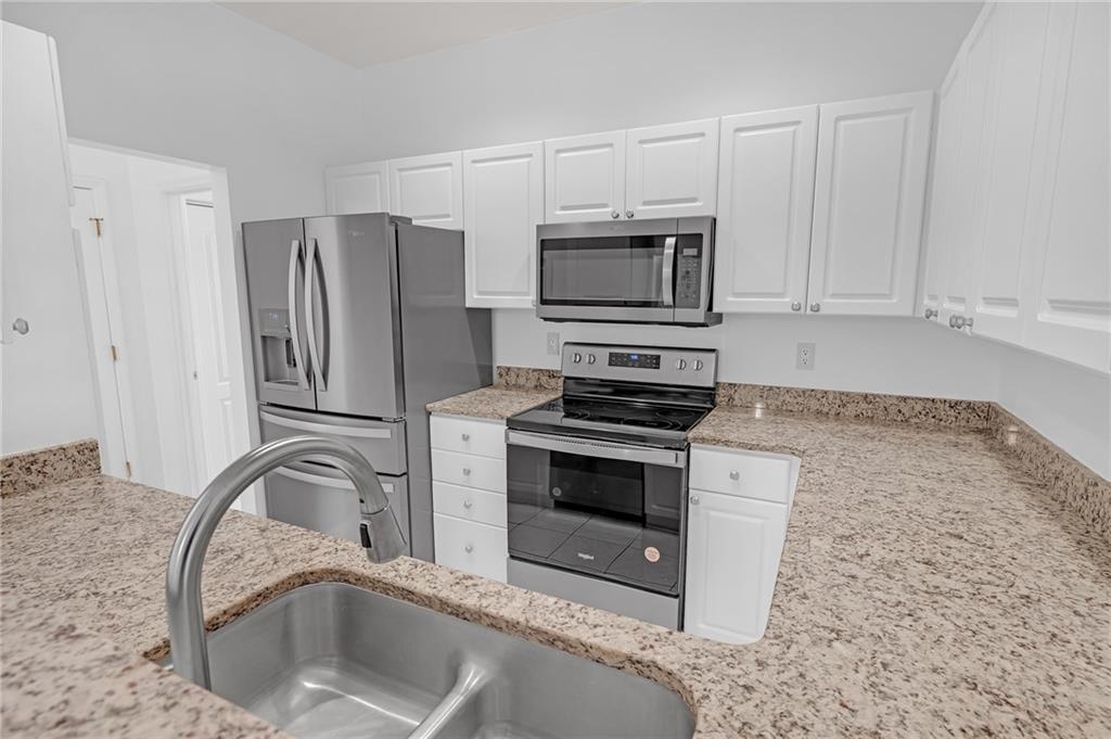 3475 Oak Valley Road Northeast, Unit 650 Atlanta, GA 30326 - Photo 16 of 27
