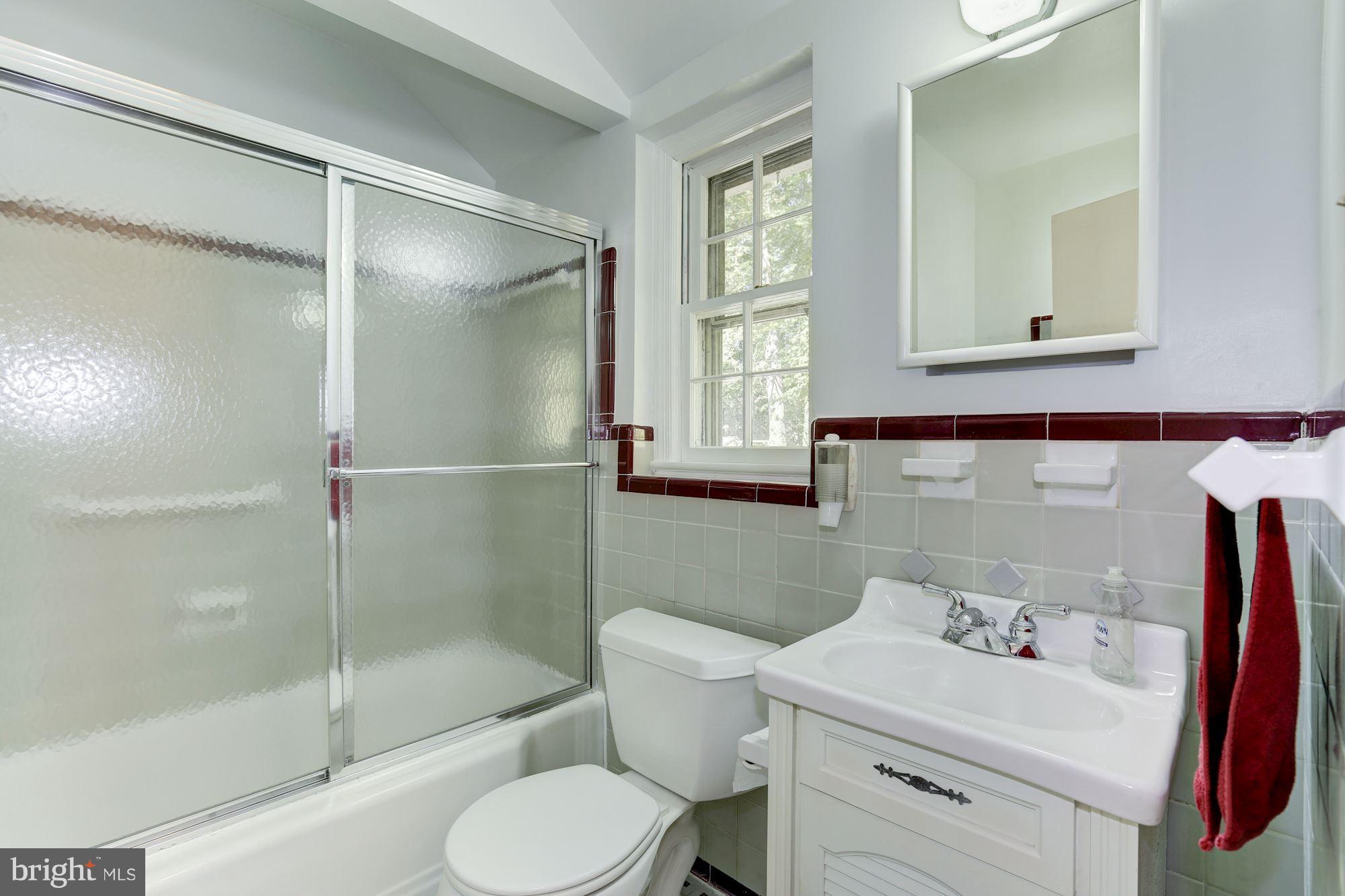 3101 Kingtree Street Silver Spring, MD 20902 - Photo 18 of 30 Bath