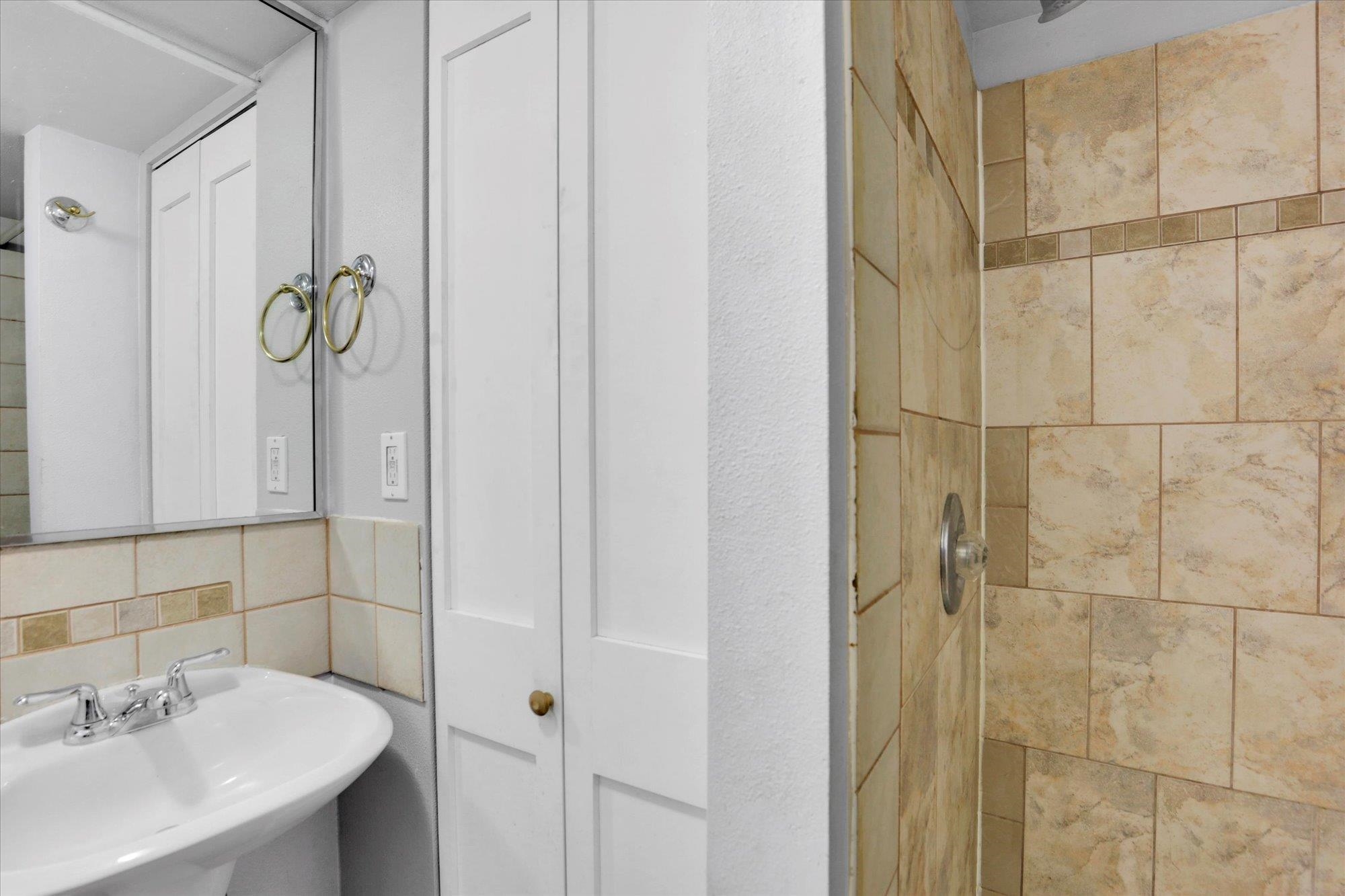 Undisclosed Address Spokane, WA 99207 - Photo 20 of 35