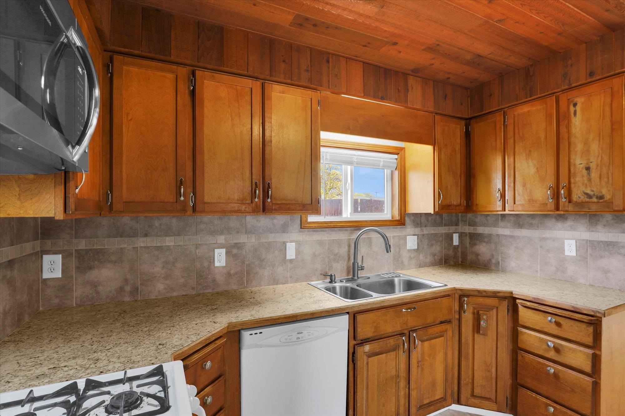 Undisclosed Address Spokane, WA 99207 - Photo 8 of 35