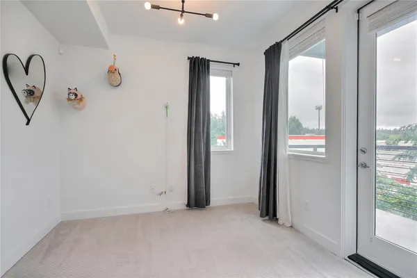 $4,250 | 23103 Northeast 8th Street, Unit 8, Sammamish, WA 98074