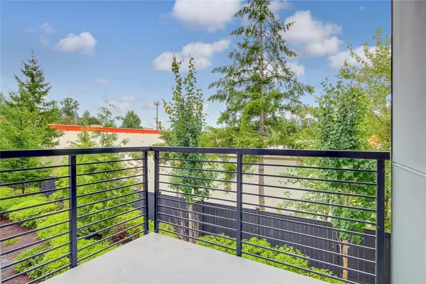 $4,250 | 23103 Northeast 8th Street, Unit 8, Sammamish, WA 98074