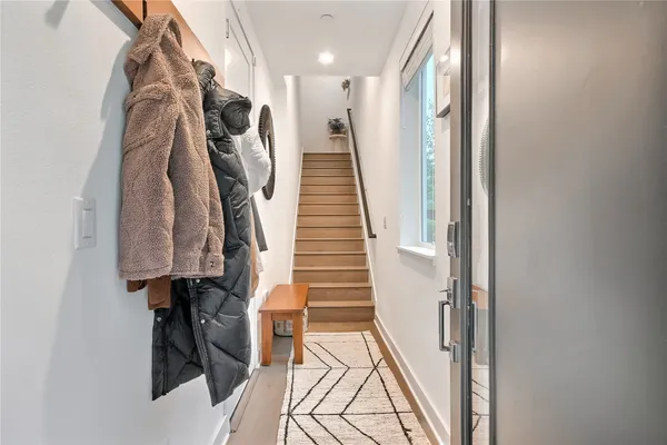 $4,250 | 23103 Northeast 8th Street, Unit 8, Sammamish, WA 98074