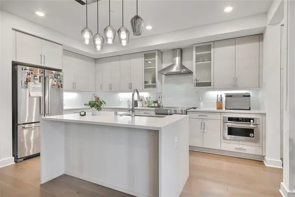 $4,250 | 23103 Northeast 8th Street, Unit 8, Sammamish, WA 98074