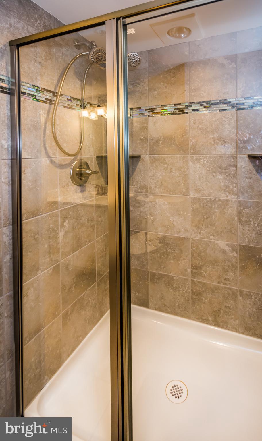 9752 Powder Hall Road Perry Hall, MD 21128 - Photo 65 of 129 JACK & JILL BATH