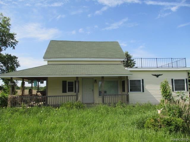 6195 Applegate Road Applegate, MI 48401 - Photo 3 of 10 IMG_0163.jpg