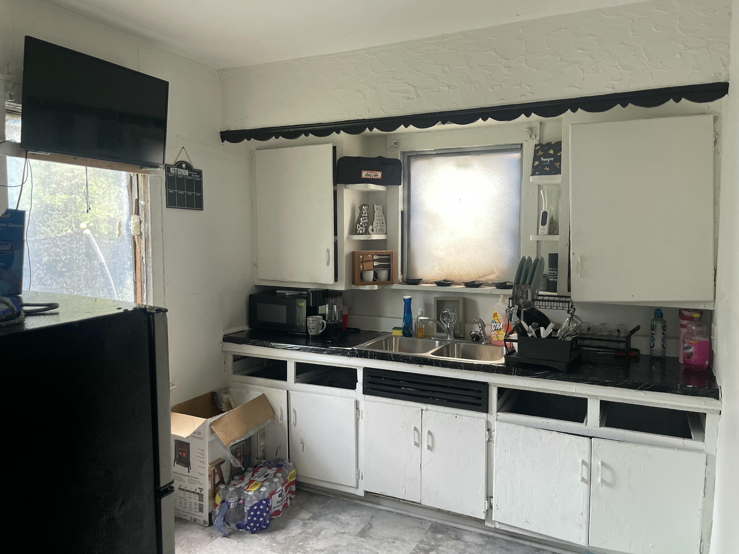 14122 Mendota Street Detroit, MI 48238 - Photo 19 of 22 IMG_1675