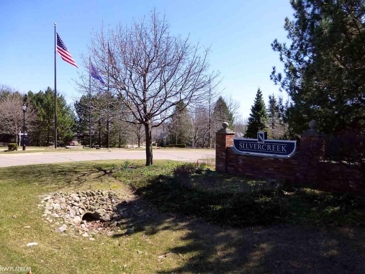 3643 Oakmonte Boulevard Rochester, MI 48306 - Photo 23 of 47 Main Entrance with wide walking/biking path crossing east/west