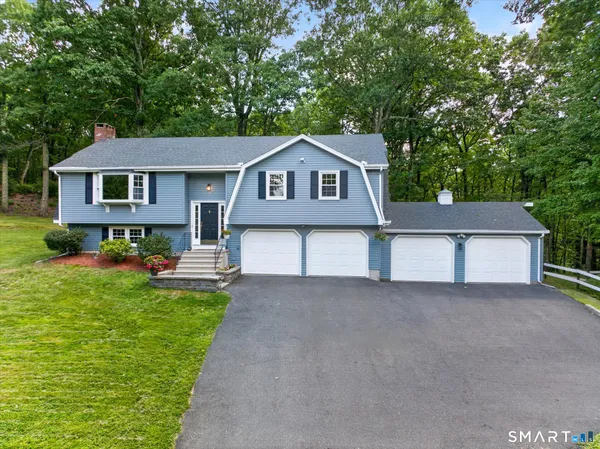 $439,900 | 211 Mountain Road, Granby, CT 06060