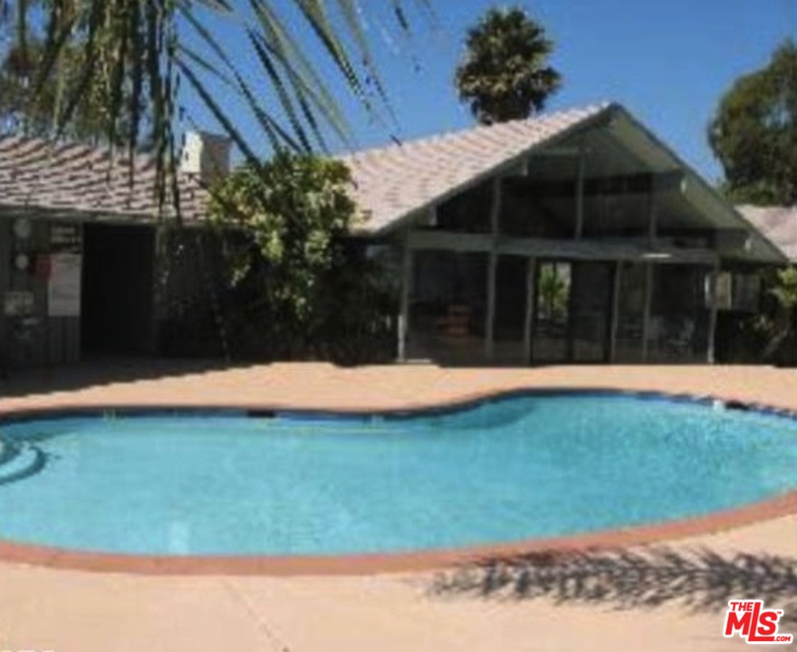 16 Samoa Way Pacific Palisades, CA 90272 - Photo 13 of 16