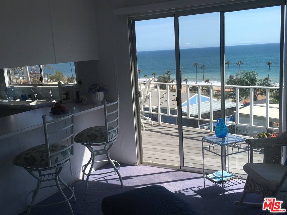 16 Samoa Way Pacific Palisades, CA 90272 - Photo 3 of 16