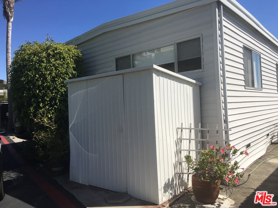 16 Samoa Way Pacific Palisades, CA 90272 - Photo 5 of 16