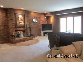 4012 Southwoods Road Springfield, IL 62711 - Photo 11 of 17