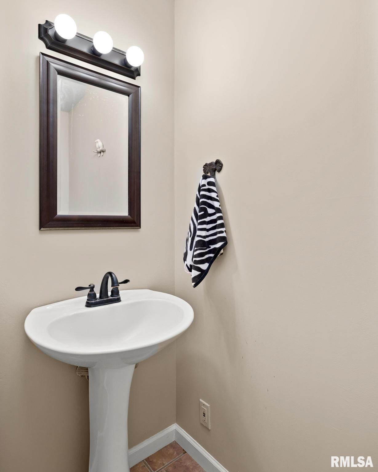 5122 North Rothmere Drive Peoria, IL 61615 - Photo 24 of 58 Gallery Image 24