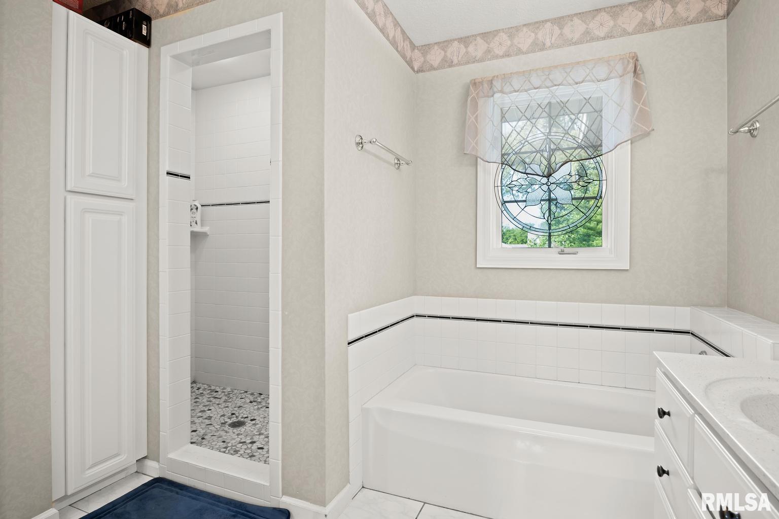 5122 North Rothmere Drive Peoria, IL 61615 - Photo 28 of 58 Gallery Image 28