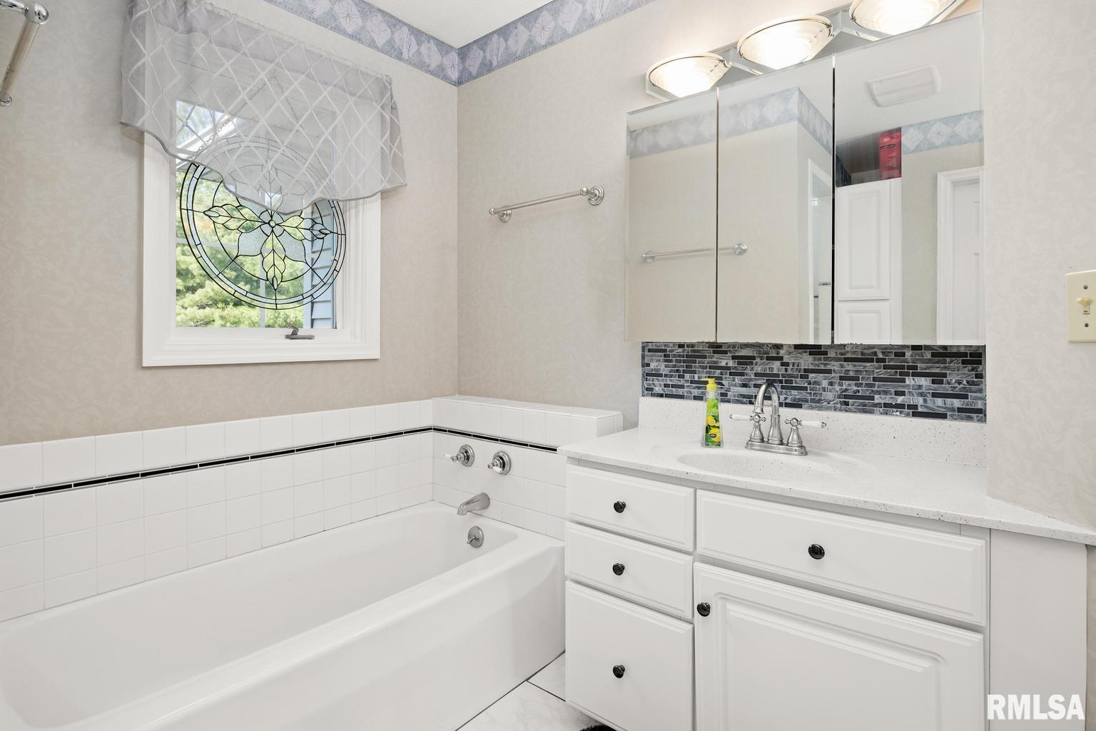 5122 North Rothmere Drive Peoria, IL 61615 - Photo 29 of 58 Gallery Image 29