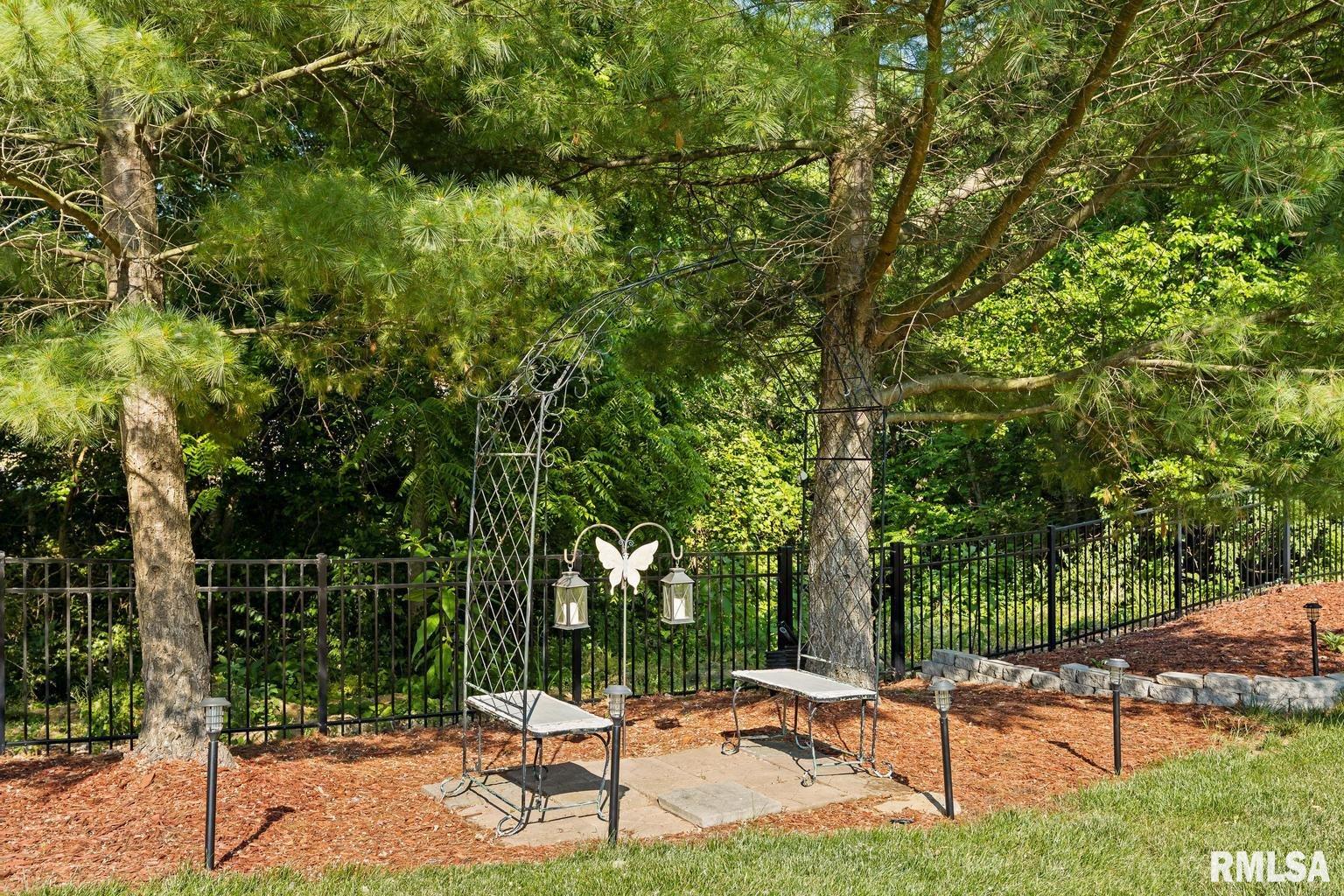5122 North Rothmere Drive Peoria, IL 61615 - Photo 53 of 58 Gallery Image 53