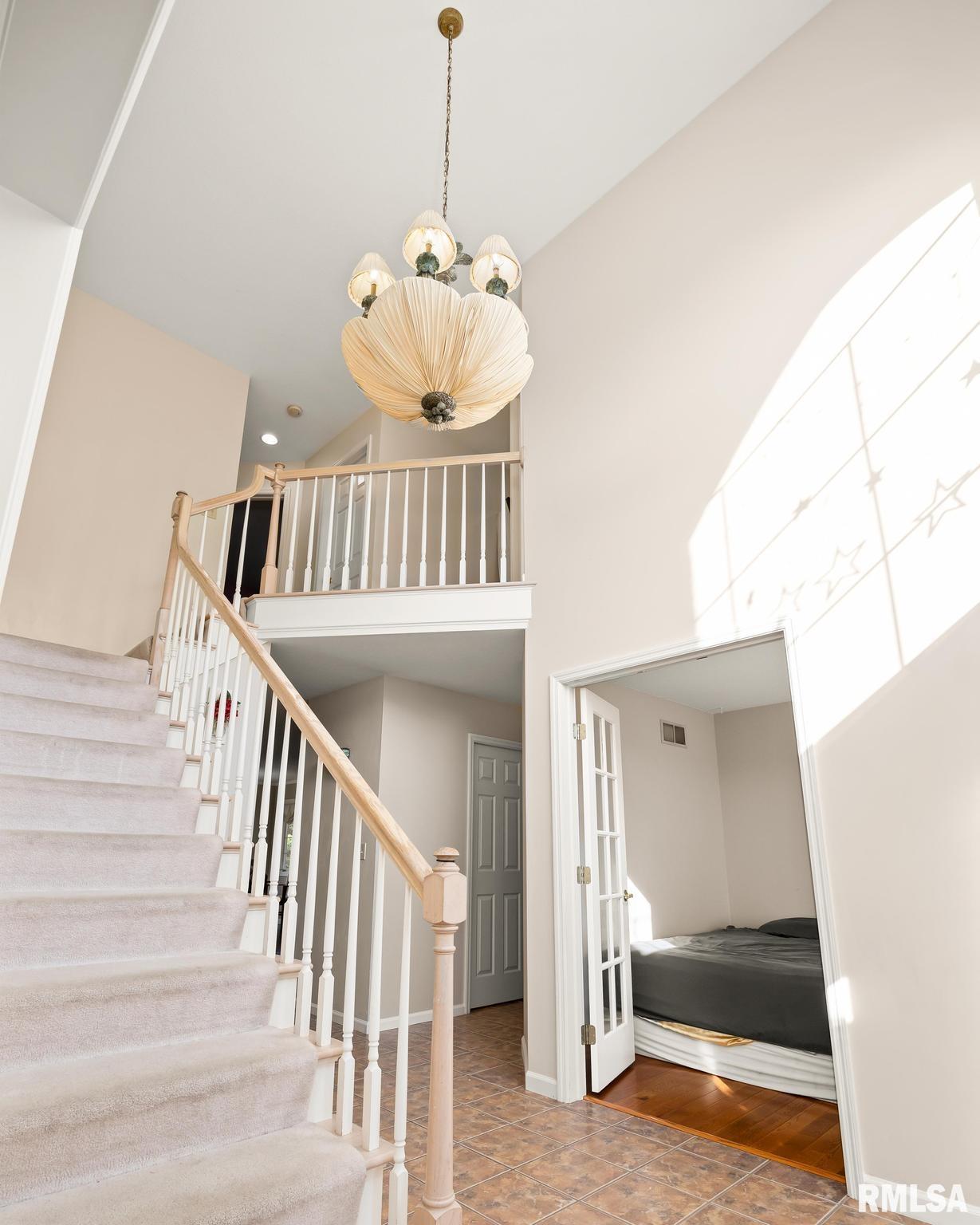 5122 North Rothmere Drive Peoria, IL 61615 - Photo 8 of 58 Gallery Image 8