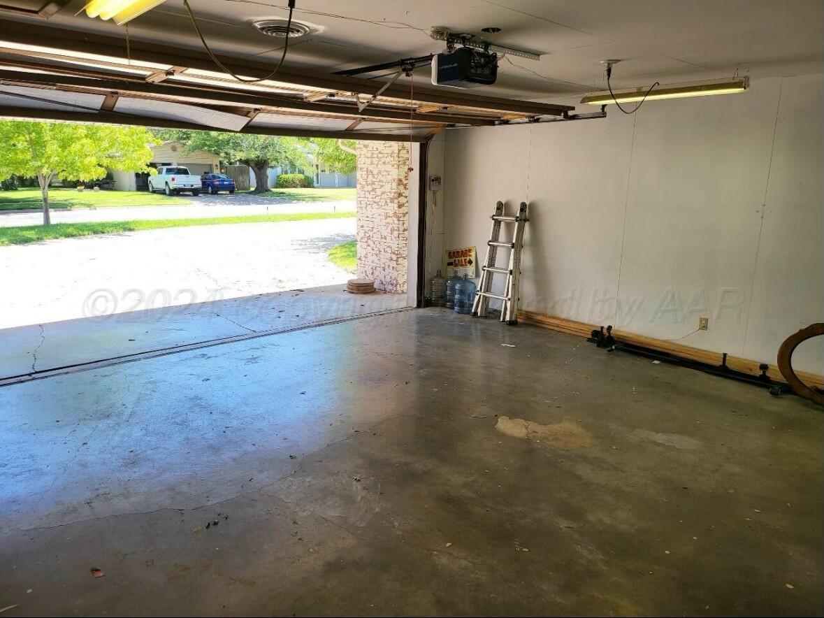 3621 Thurman Street Amarillo, TX 79109 - Photo 28 of 29 a view of a room with wooden floor