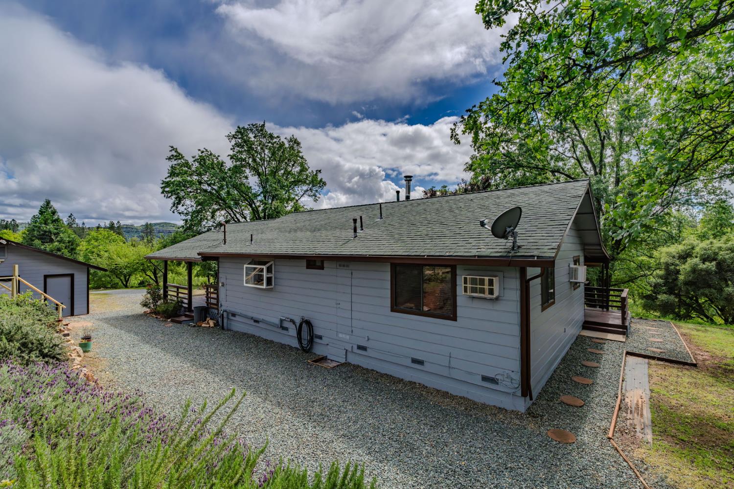 4821 Old Emigrant Trail East Mountain Ranch, CA 95246 - Photo 33 of 65