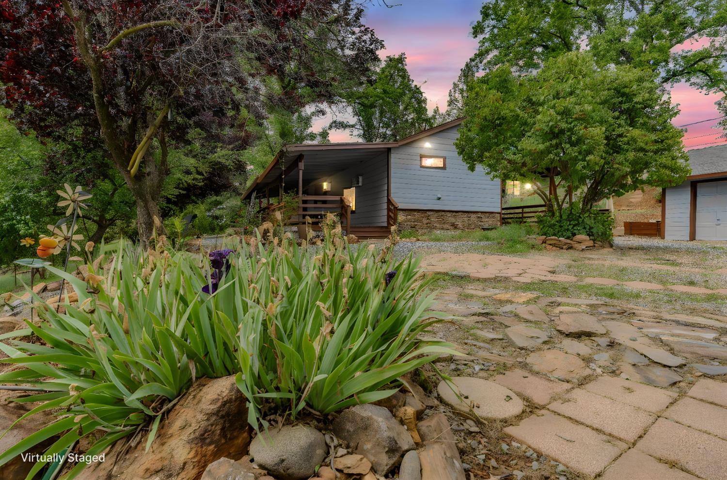4821 Old Emigrant Trail East Mountain Ranch, CA 95246 - Photo 4 of 65 a view of a back yard