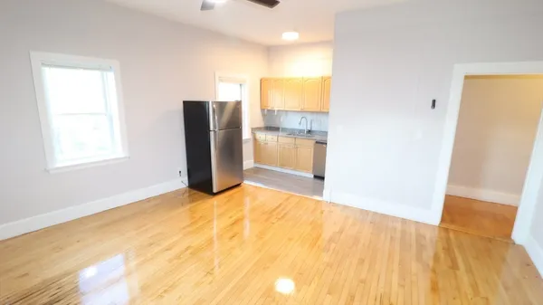 $1,550 | 7 High Street, Unit 5, Clinton, MA 01510