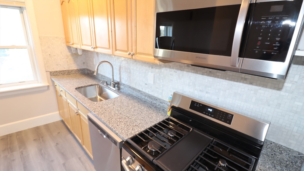 7 High Street, Unit 5 Clinton, MA 01510 - Photo 6 of 17