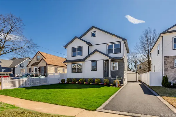 $1,049,000 | 19 Rugby Road, Merrick, NY 11566