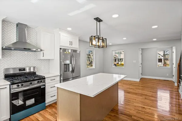 $1,049,000 | 19 Rugby Road, Merrick, NY 11566