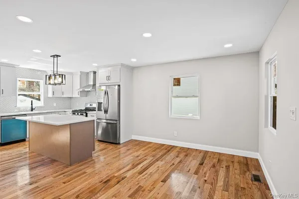 $1,049,000 | 19 Rugby Road, Merrick, NY 11566