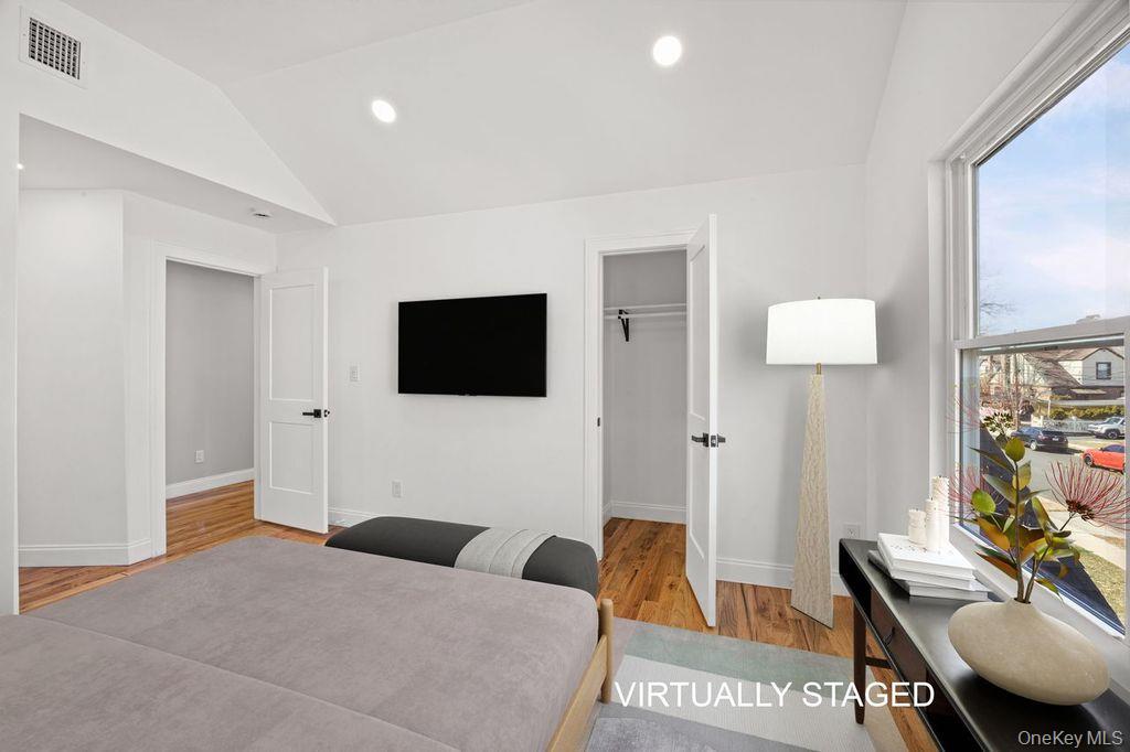 19 Rugby Road Merrick, NY 11566 - Photo 20 of 38