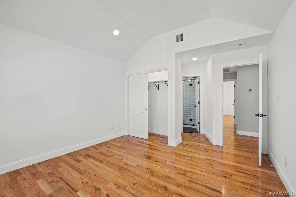 19 Rugby Road Merrick, NY 11566 - Photo 22 of 38