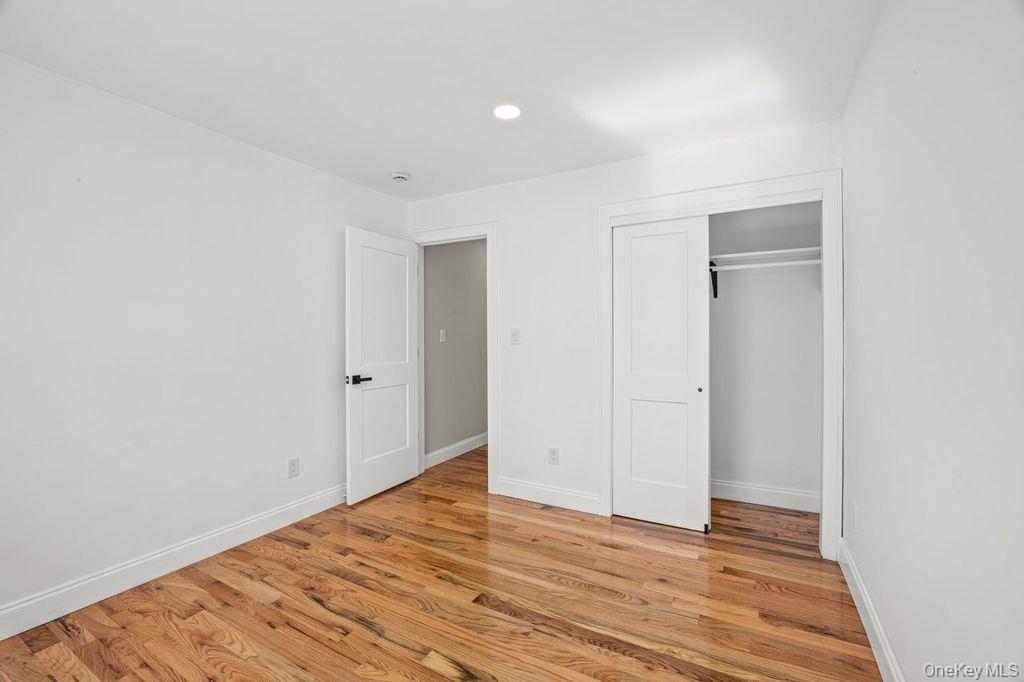 19 Rugby Road Merrick, NY 11566 - Photo 26 of 38