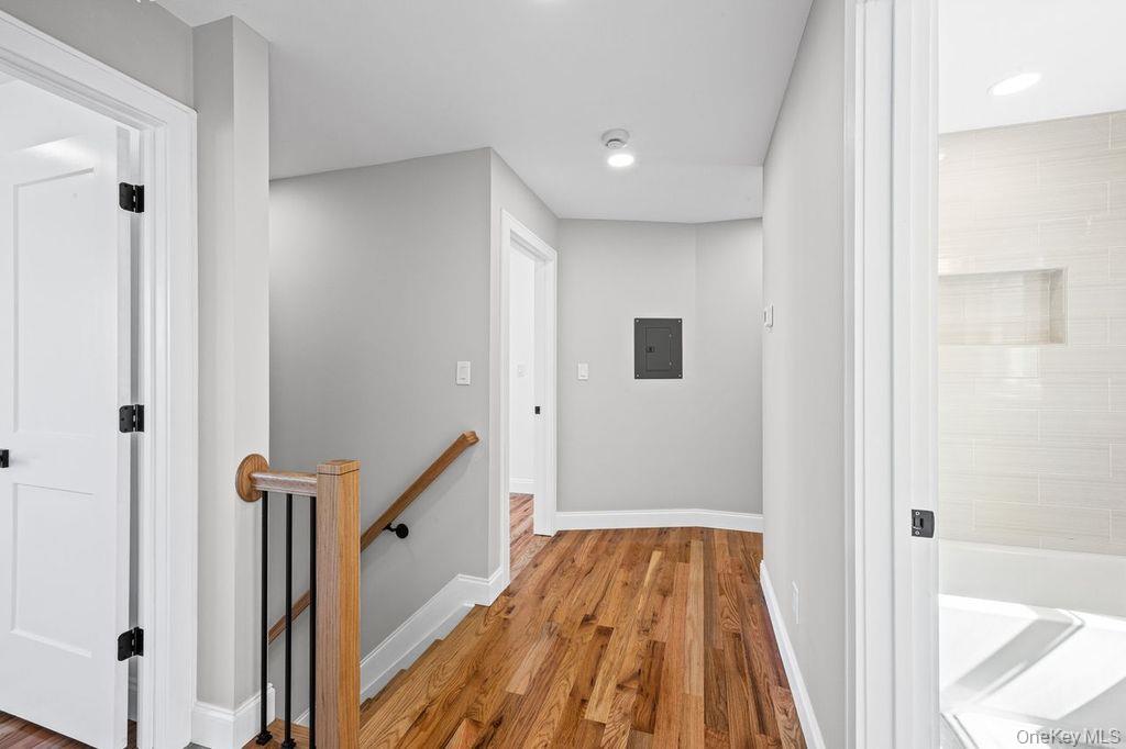 19 Rugby Road Merrick, NY 11566 - Photo 27 of 38