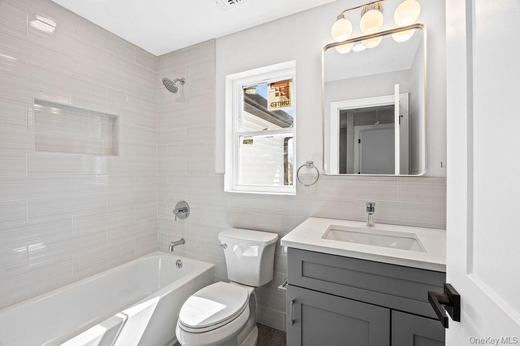 19 Rugby Road Merrick, NY 11566 - Photo 28 of 38