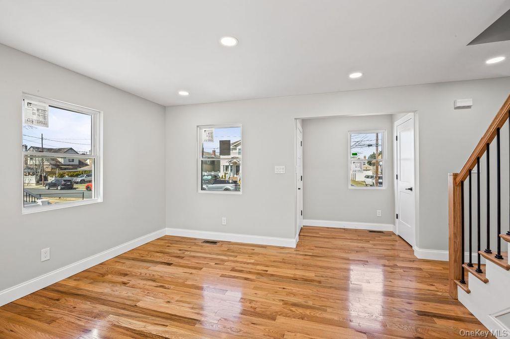 19 Rugby Road Merrick, NY 11566 - Photo 3 of 38