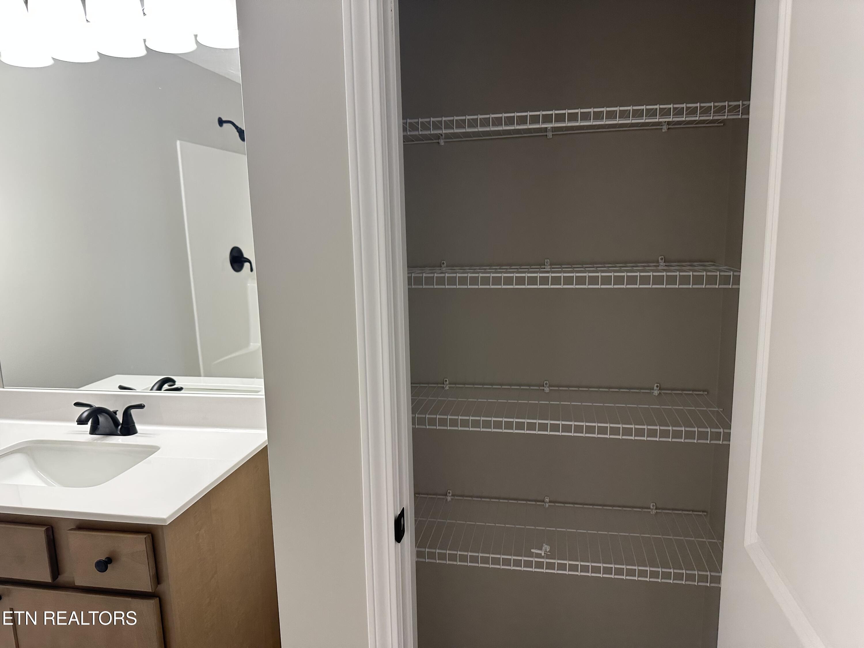 146 Middle Glen Road Maynardville, TN 37807 - Photo 11 of 22 En Suite