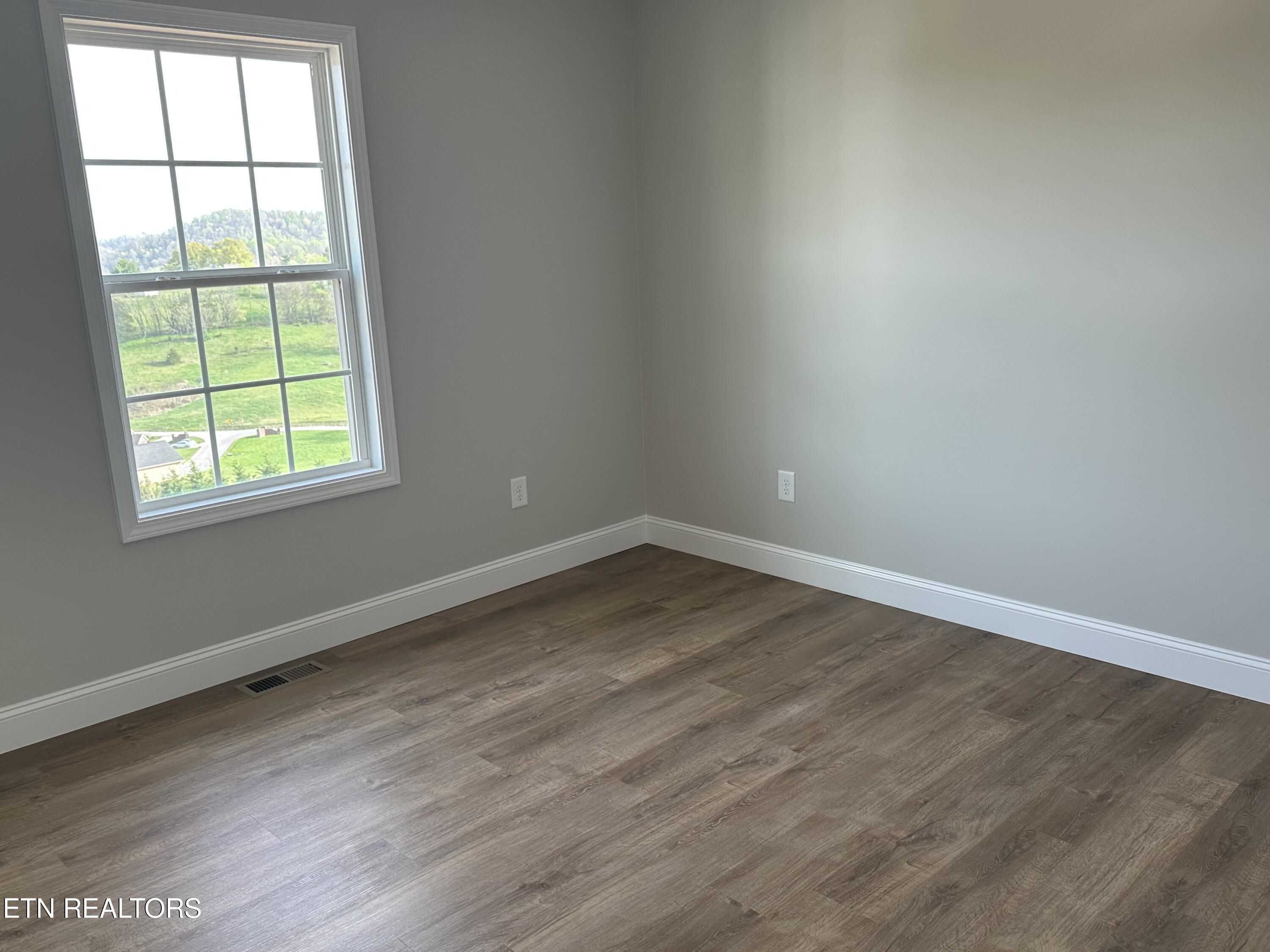 146 Middle Glen Road Maynardville, TN 37807 - Photo 14 of 22 Bedroom 2