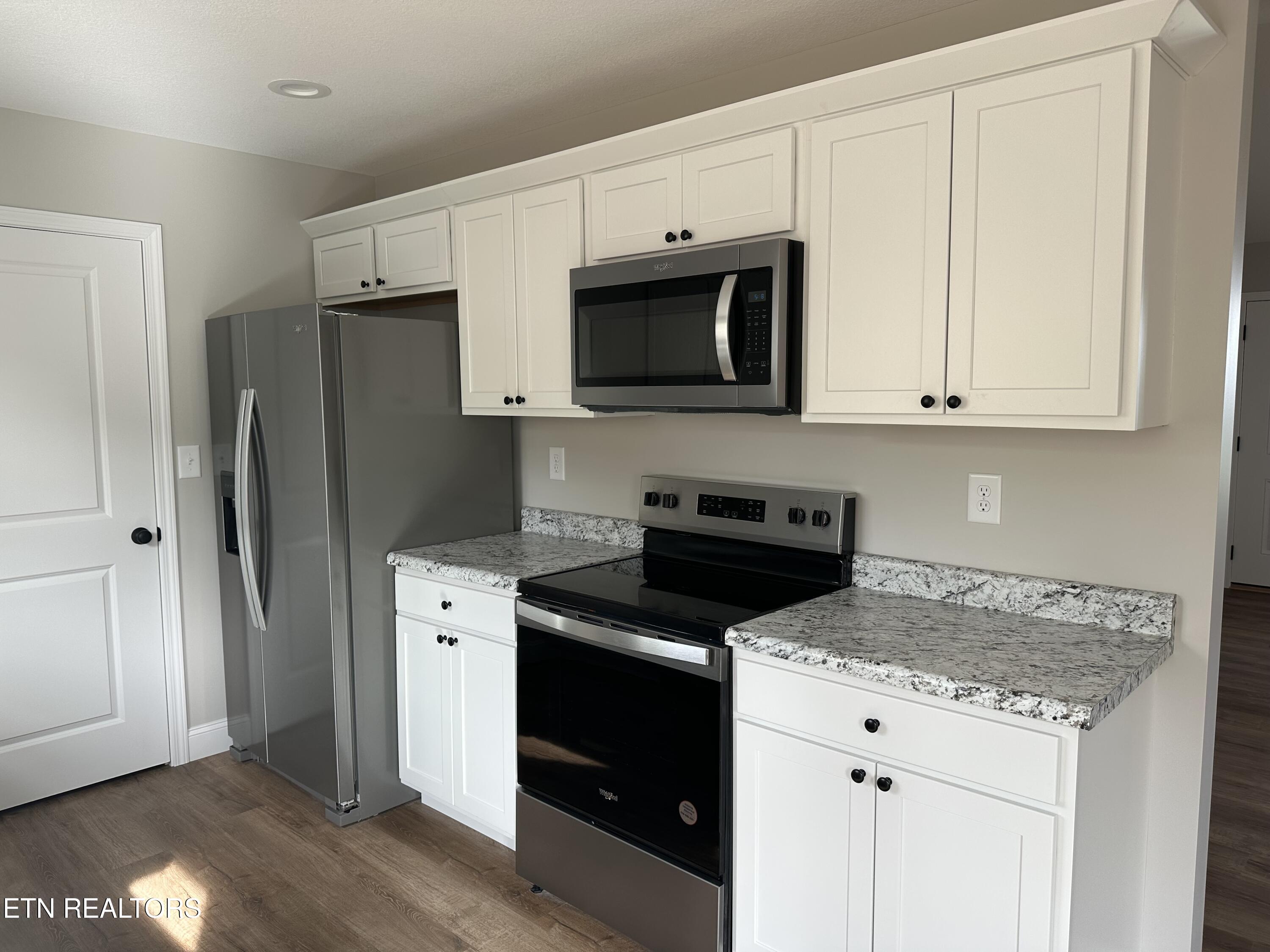 146 Middle Glen Road Maynardville, TN 37807 - Photo 4 of 22 Kitchen