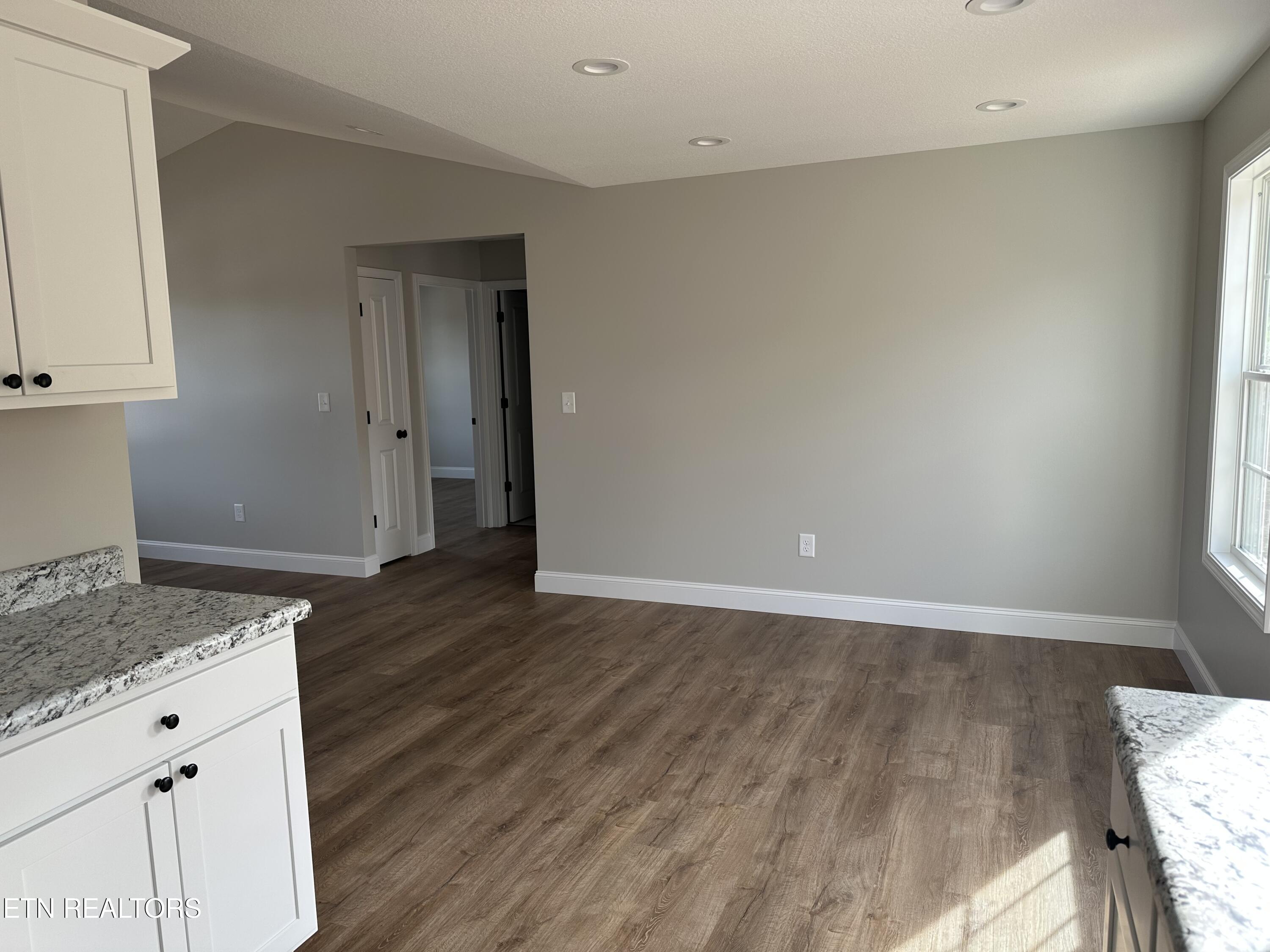 146 Middle Glen Road Maynardville, TN 37807 - Photo 6 of 22 Kitchen to Dining Area