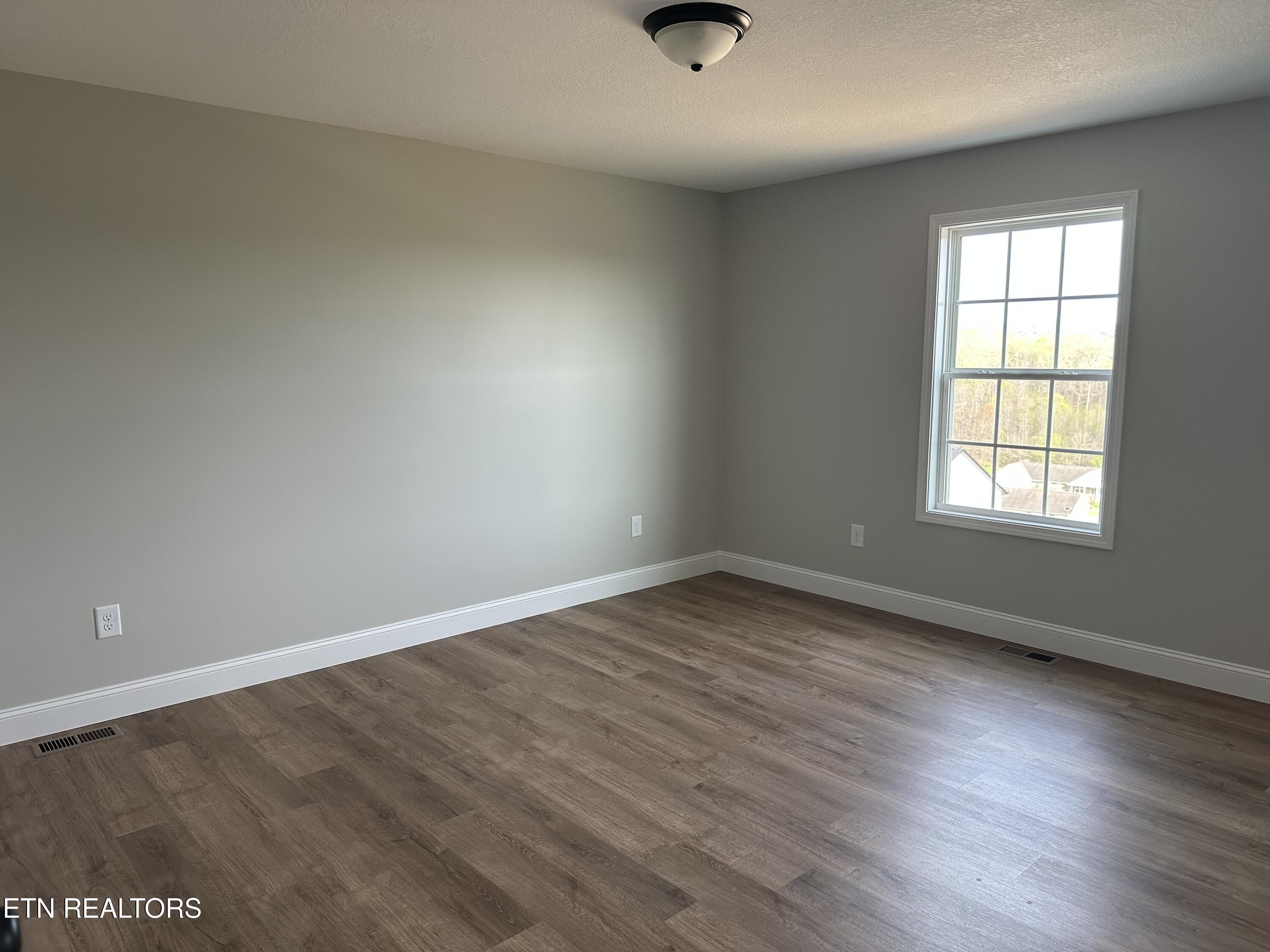 146 Middle Glen Road Maynardville, TN 37807 - Photo 9 of 22 Primary Bedroom