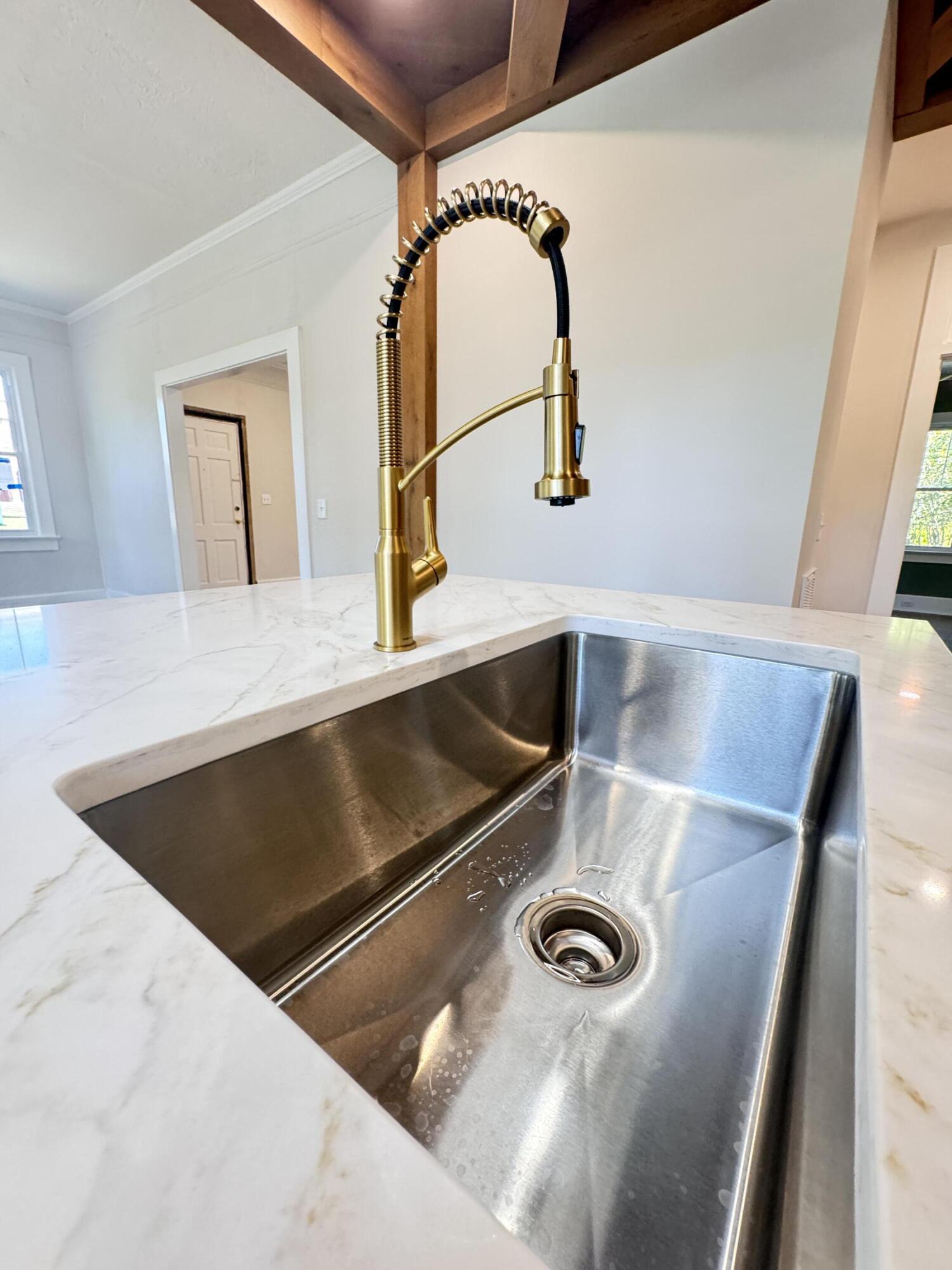 800 Hampton Street Walterboro, SC 29488 - Photo 56 of 136 800 Hampton Street (70)