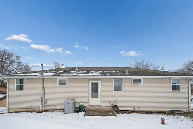 $465,000 | 5369 County Road 6 Southwest, Howard Lake, MN 55349