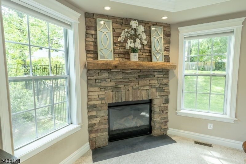 27 Burlington Road Berkeley Heights, NJ 07974 - Photo 4 of 35