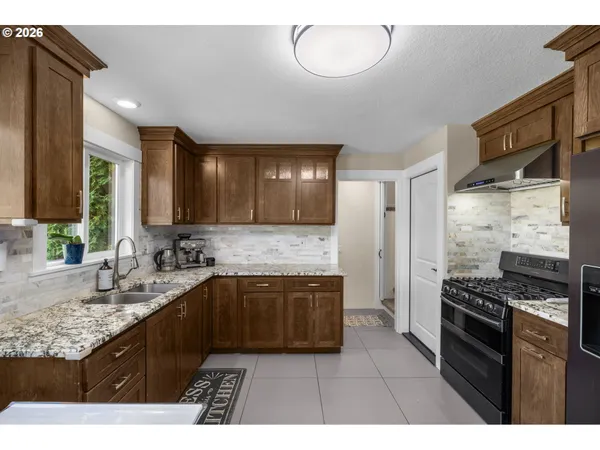 $600,000 | 28421 Southeast Lusted Road, Gresham, OR 97080